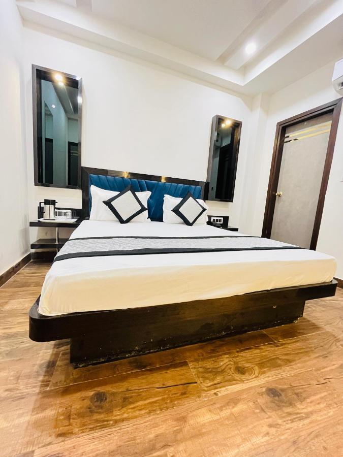 Hotel Red Stone Inn - Near New Delhi Railway Station - Paharganj Kültér fotó