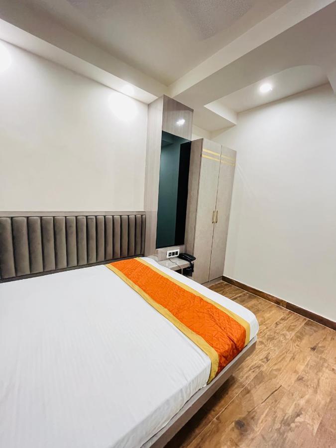Hotel Red Stone Inn - Near New Delhi Railway Station - Paharganj Kültér fotó