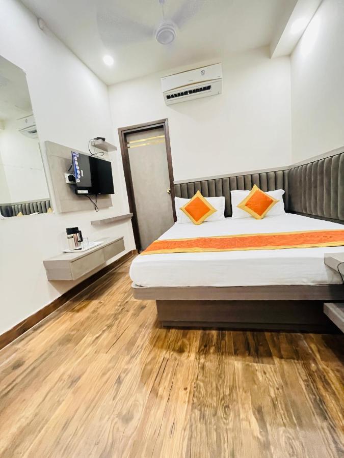 Hotel Red Stone Inn - Near New Delhi Railway Station - Paharganj Kültér fotó