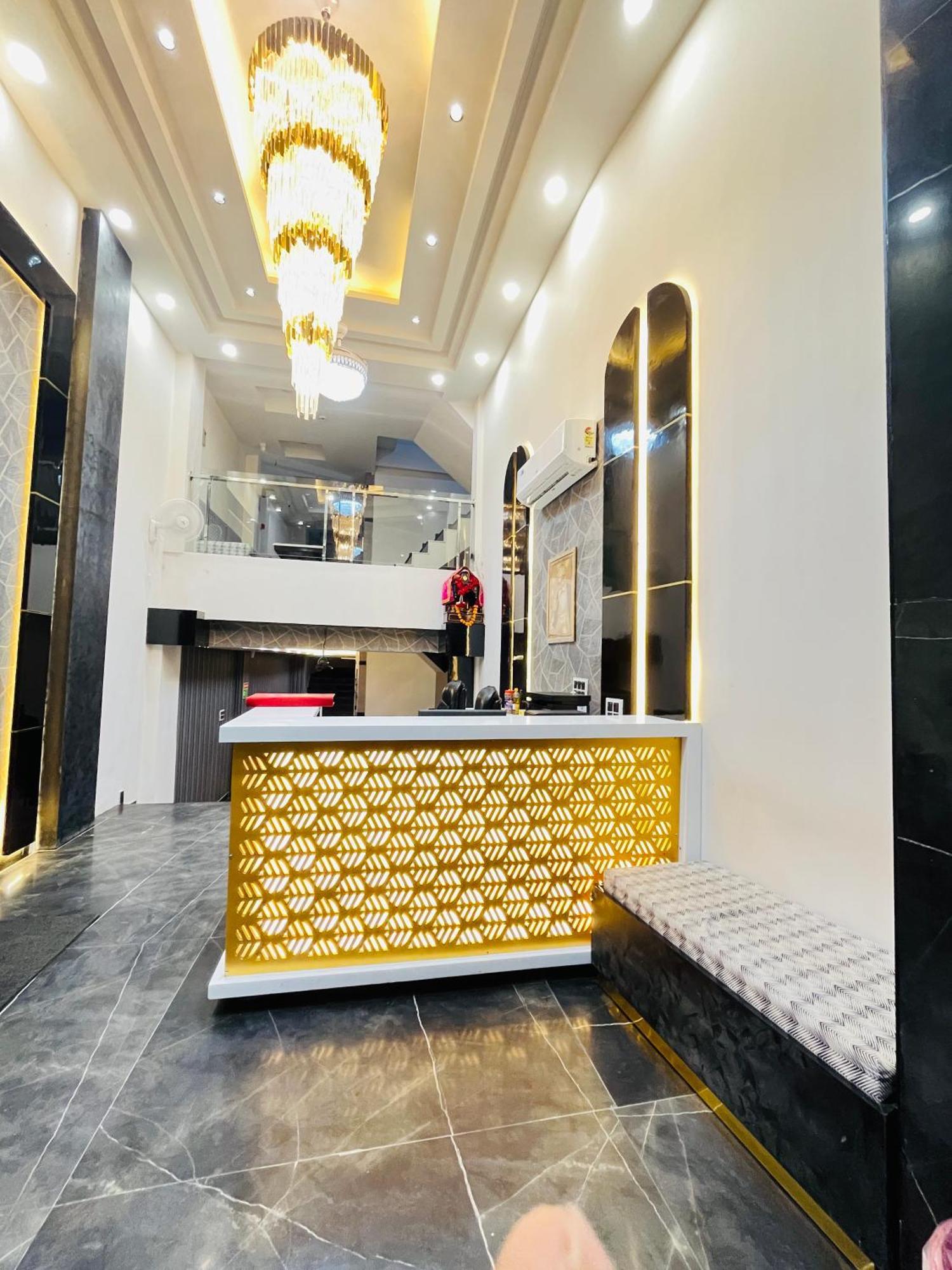 Hotel Red Stone Inn - Near New Delhi Railway Station - Paharganj Kültér fotó